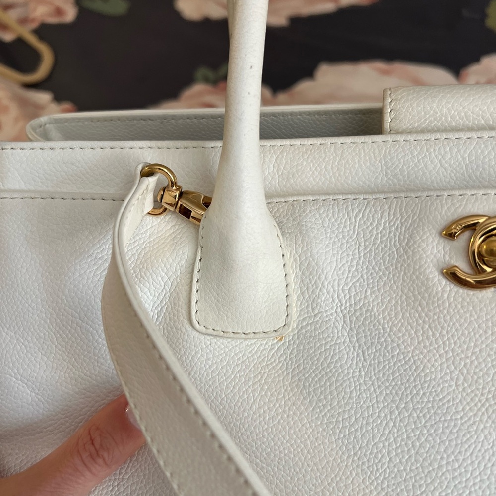100% Authentic CHANEL Cerf Executive Tote Bag - Picture 12 of 15